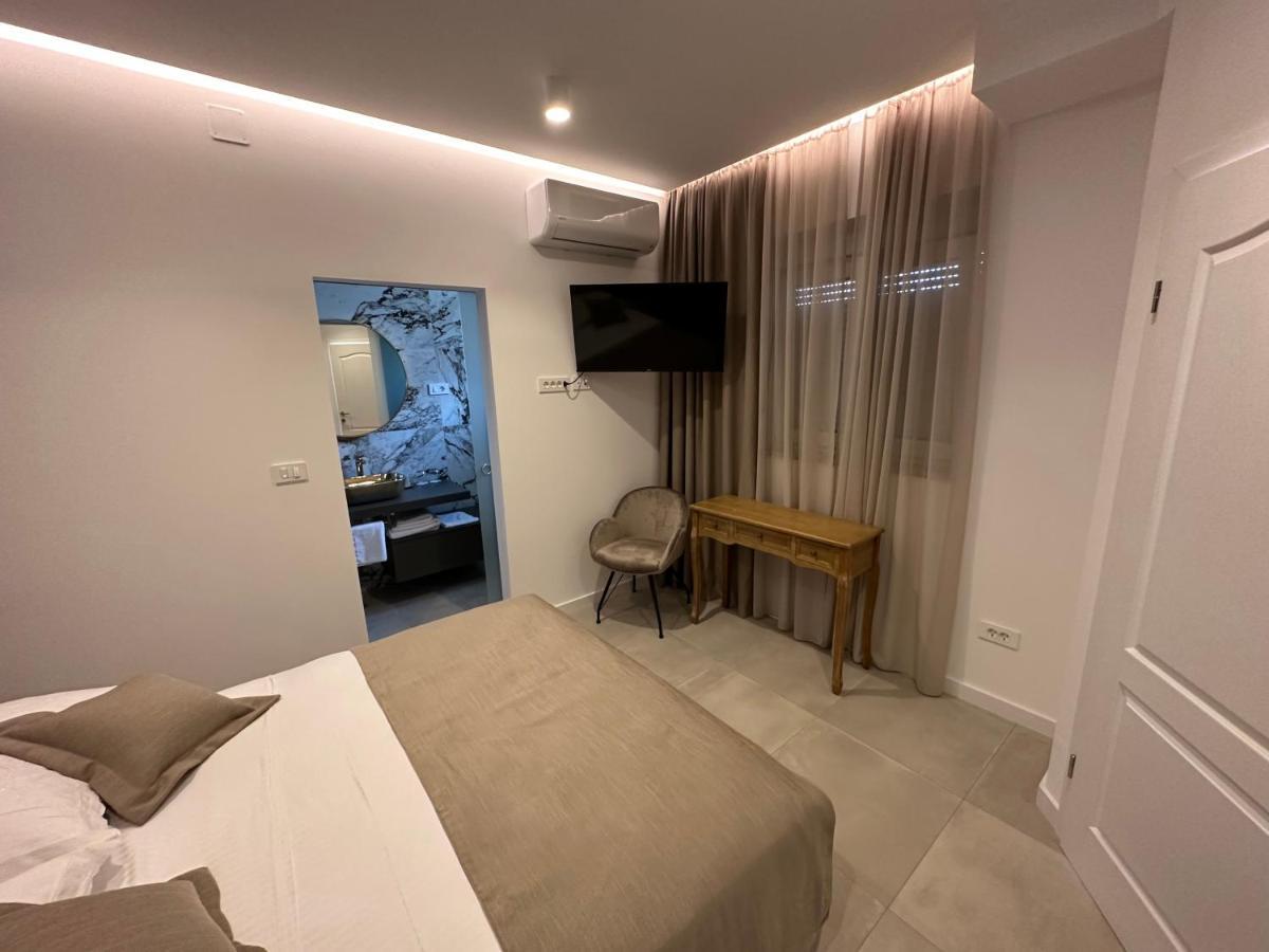 Apartment & Room Iris Zadar Exterior foto